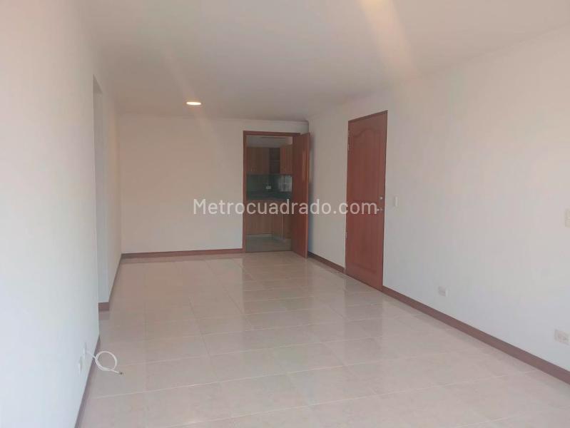 Apartamento de 3 Alcobas con 3 Baños en El Poblado - 2