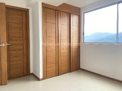 Apartamento de 3 alcobas en arriendo en Sabaneta, Sabaneta, 114 m² · foto 13 de 19