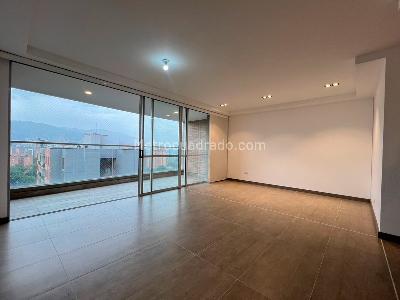 Apartamento de 3 alcobas en venta en Envigado, Envigado, 135 m² · foto 2 de 15