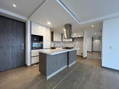 Apartamento de 3 alcobas en venta en Envigado, Envigado, 135 m² · foto 3 de 15