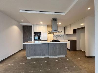 Apartamento de 3 alcobas en venta en Envigado, Envigado, 135 m² · foto 4 de 15
