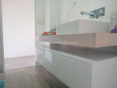 Apartamento de 2 alcobas en venta en El Poblado, Medellín, 140 m² · foto 14 de 15