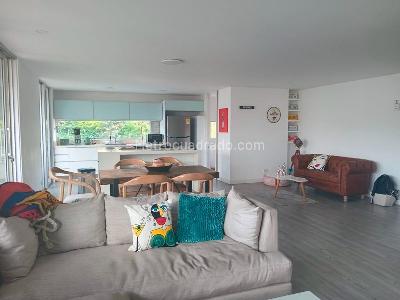 Apartamento de 2 alcobas en venta en El Poblado, Medellín, 140 m² · foto 4 de 15