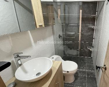 Casa de 3 alcobas en venta en El Poblado, Medellín, 156 m² · foto 13 de 15