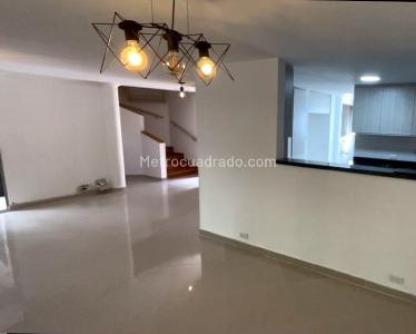Casa de 3 alcobas en venta en El Poblado, Medellín, 156 m² · foto 3 de 15
