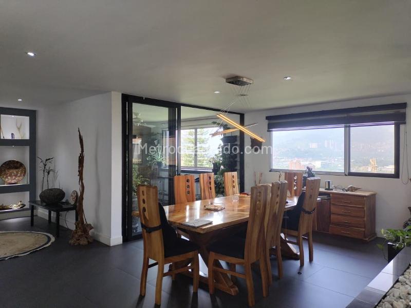 Apartamento Amoblado de 4 Alcobas en El Poblado con Ascensor y Piscina - 4