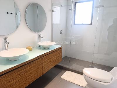 Apartamento en venta en El Poblado, Medellín · foto 15 de 18