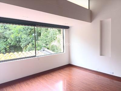Casa de 3 alcobas en arriendo en El Poblado, Medellín, 360 m² · foto 14 de 17