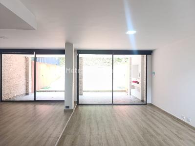 Casa de 3 alcobas en arriendo en El Poblado, Medellín, 360 m² · foto 6 de 17