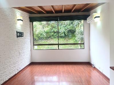 Casa de 3 alcobas en arriendo en El Poblado, Medellín, 360 m² · foto 9 de 17