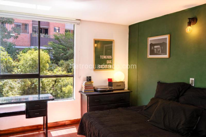 Modern 3BR Apartment with Balcony in El Poblado - 3