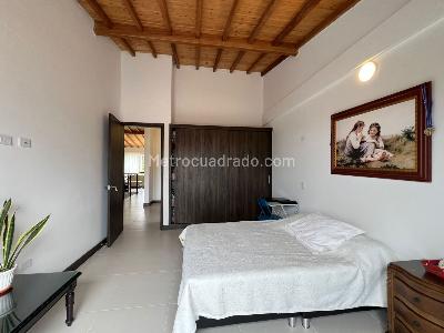Casa de 4 alcobas en venta en Rionegro, Rionegro, 220 m² · foto 13 de 18
