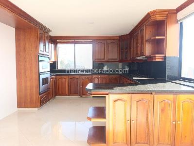 Apartamento de 4 alcobas en arriendo en El Poblado, Medellín, 425 m² · foto 7 de 19