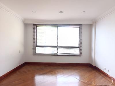Apartamento en venta en El Poblado, Medellín · foto 11 de 19