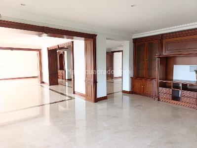 Apartamento en venta en El Poblado, Medellín · foto 6 de 19