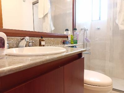 Apartamento de 3 alcobas en arriendo en El Tesoro, Medellín, 173 m² · foto 16 de 18