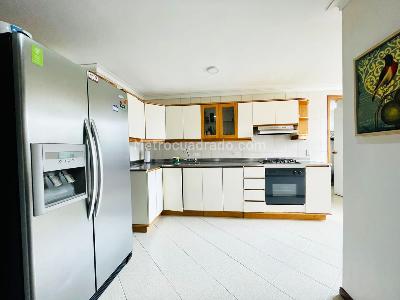 Apartamento de 3 alcobas en venta en El Poblado, Medellín, 180 m² · foto 10 de 20