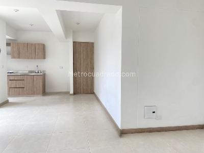 Apartamento de 3 alcobas en venta en Sabaneta, Sabaneta, 65 m² · foto 3 de 19