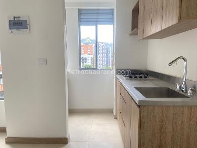 Apartamento de 3 alcobas en venta en Sabaneta, Sabaneta, 65 m² · foto 7 de 19