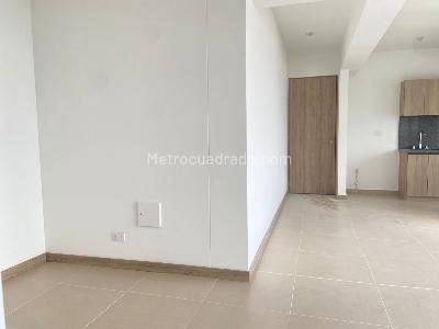 Apartamento de 3 alcobas en venta en Sabaneta, Sabaneta, 65 m² · foto 3 de 19