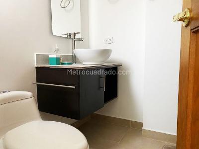 Apartamento de 3 alcobas en venta en El Poblado, Medellín, 220 m² · foto 19 de 19