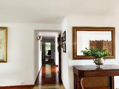 Apartamento de 3 alcobas en venta en El Poblado, Medellín, 220 m² · foto 6 de 19