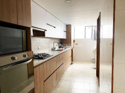 Apartamento de 3 alcobas en venta en El Poblado, Medellín, 220 m² · foto 8 de 19