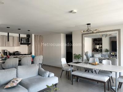 Apartamento de 3 alcobas en venta en Villa Carlota, Medellín, 120 m² · foto 2 de 16
