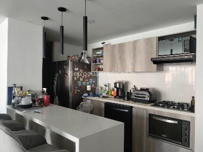 Apartamento de 3 alcobas en venta en Villa Carlota, Medellín, 120 m² · foto 5 de 16