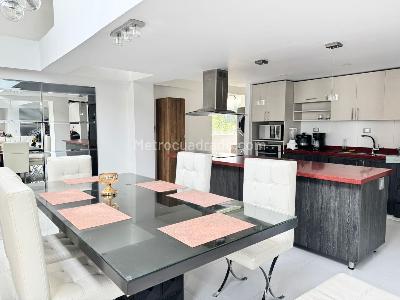 Apartamento de 5 alcobas en venta en El Poblado, Medellín, 500 m² · foto 11 de 20