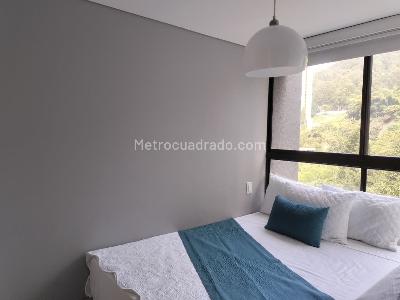 Apartamento de 3 alcobas en arriendo en Altos Del Poblado, Medellín, 78 m² · foto 11 de 18
