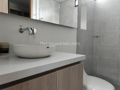 Apartamento de 3 alcobas en arriendo en Altos Del Poblado, Medellín, 78 m² · foto 17 de 18