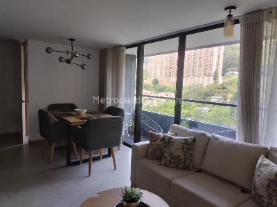 Apartamento de 3 alcobas en arriendo en Altos Del Poblado, Medellín, 78 m² · foto 2 de 18