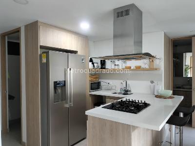 Apartamento de 3 alcobas en arriendo en Altos Del Poblado, Medellín, 78 m² · foto 6 de 18