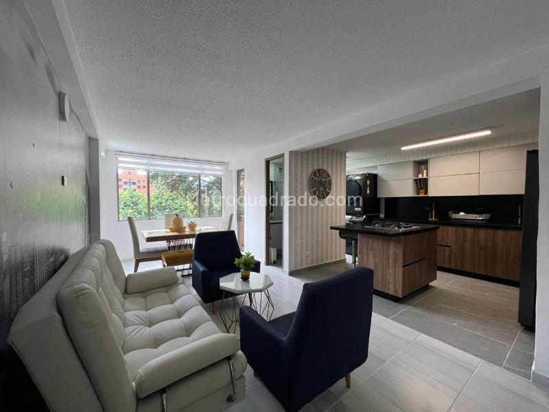 Furnished 2BR Apartment with Balcony in El Poblado - 3