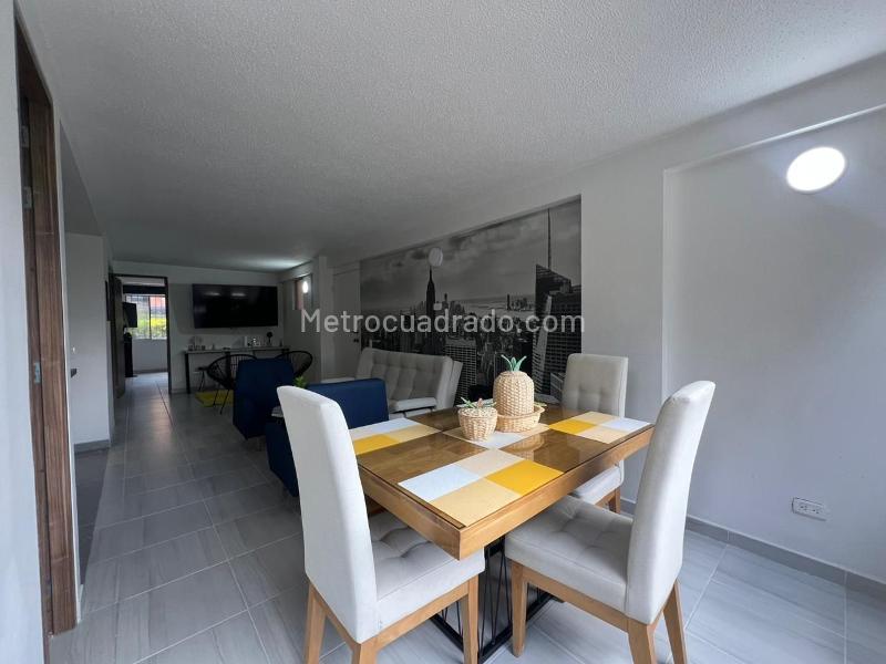 Furnished 2BR Apartment with Balcony in El Poblado - 5