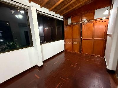 Apartamento de 3 alcobas en arriendo en El Diamante No. 2, Medellín, 120 m² · foto 9 de 11
