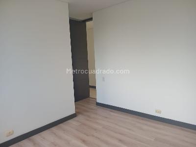 Apartamento de 3 alcobas en arriendo en El Poblado, Medellín, 220 m² · foto 15 de 20