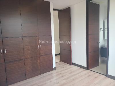 Apartamento de 3 alcobas en arriendo en El Poblado, Medellín, 220 m² · foto 17 de 20