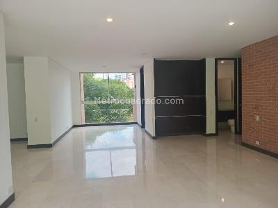 Apartamento de 3 alcobas en arriendo en El Poblado, Medellín, 220 m² · foto 3 de 20
