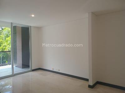 Apartamento de 3 alcobas en arriendo en El Poblado, Medellín, 220 m² · foto 9 de 20
