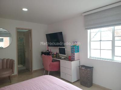 Casa de 4 alcobas en arriendo en El Poblado, Medellín, 375 m² · foto 13 de 20