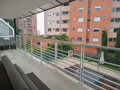 Casa de 4 alcobas en arriendo en El Poblado, Medellín, 375 m² · foto 18 de 20