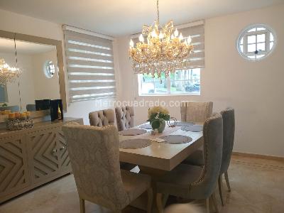 Casa de 4 alcobas en arriendo en El Poblado, Medellín, 375 m² · foto 4 de 20