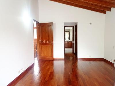 Casa de 4 alcobas en venta en El Poblado, Medellín, 400 m² · foto 8 de 19