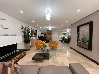 Casa de 4 alcobas en venta en Envigado, Envigado, 1200 m² · foto 3 de 18