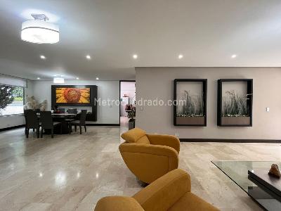 Casa de 4 alcobas en venta en Envigado, Envigado, 1200 m² · foto 4 de 18