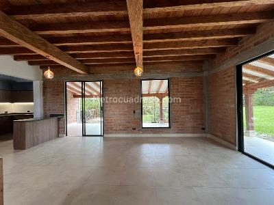 Casa de 4 alcobas en venta en Rionegro, Rionegro, 1544 m² · foto 2 de 17