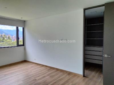 Apartamento de 2 alcobas en venta en Altos Del Poblado, Medellín, 106 m² · foto 10 de 16