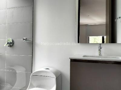 Apartamento de 2 alcobas en venta en Altos Del Poblado, Medellín, 106 m² · foto 14 de 16